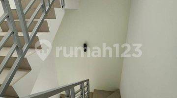 Gambar 2 Ip2904 Rumah Komplek Taman Ratu Jalan Lega