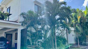 Gambar 2 Exclusive House For Sale 