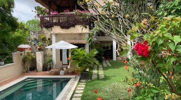 Gambar 2 The Villa High Park Resort For Sale 