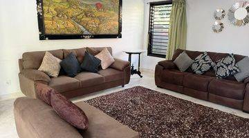 Gambar 4 Modern Exclusive House For Big Family For Rent