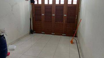 Gambar 3 Rumah 2 Lantai Unfurnished SHM di Tebet Timur Dalam, Jakarta