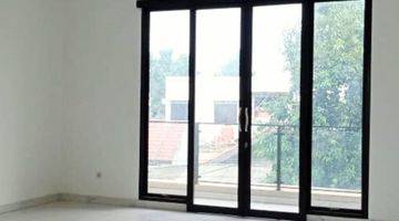 Gambar 2 Rumah 2 Lantai SHM di Ciater Serpong Tangerang Selatan