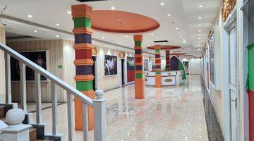 Gambar 3 Gedung Showroom Kuta Selatan 