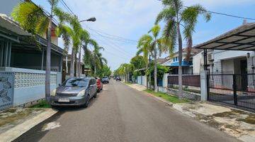 Gambar 1 Rumah 1 lantai dekat taman di aralia, harapan indah, bekasi