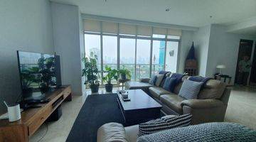 Gambar 1 Essence dharmawangsa,east tower,3+1 BR,private lift,nicelly furnished