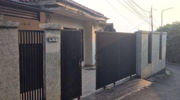 Gambar 1 Dijual Rumah Hook 3 Lantai Seluas 183m2