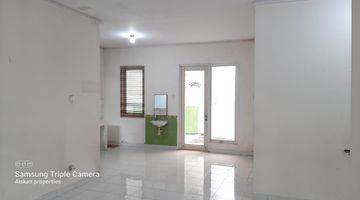 ruang makan rumah bsd cluster favorit strategis