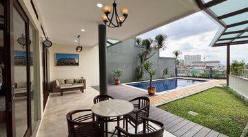 Gambar 3 Rumah Sangat Mewah, Furnished, Ada Kolam Renang di Ciumbuleuit