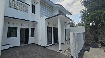 Gambar 2 Dijual Rumah Tropis Hitam Putih Modern Minimalis 2 Lantai Bekasi