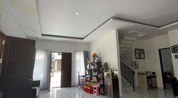 Gambar 5 Rumah Hoek Eyecathing Di Eminent Bsd