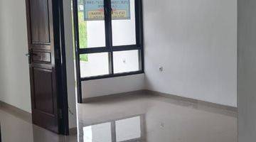 Gambar 3 Rumah Di Jl Bukit Petro Sawangan Shm Bagus Hadap Selatan