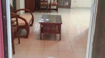 Gambar 1 Rumah Bagus Semi Furnished di Kota Wisata, Jakarta Timur