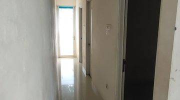 Gambar 4 Rumah Bagus Unfurnished di Raffles Hills, Jakarta Timur