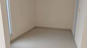 Gambar 2 Rumah Bagus Unfurnished di Raffles Hills, Jakarta Timur