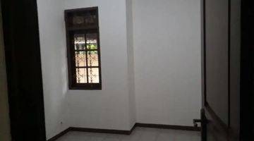 Gambar 4 Disewakan Rumah Di Lebak Bulus Pd013531 