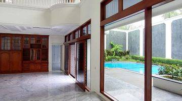 Gambar 1 Cozy White House in Pondok Indah Close to JIS