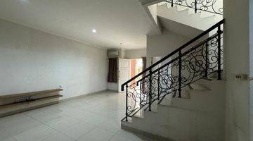 Gambar 2 Rumah dijual Dalam 
cluster Trimezia
Gading Serpong