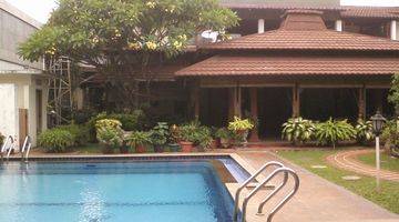 Gambar 1 Rumah Luxury Kebon Jeruk Dekat Jl.panjang Ada Swumming Pool