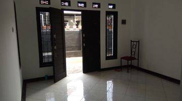 ruang tamu rumah murah siap huni di