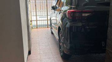 garasi/carport rumah dijual siap huni dekat