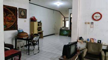 ruang makan rumah luas dijual siap huni
