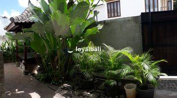 foto lainnya minimalist house with modern design