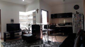 ruang keluarga minimalist house with modern design