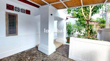 garasi/carport cozy minimalist house in dreamland,
