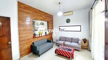 ruang keluarga homey and strategic house in