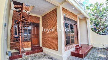 Gambar 2 Rumah, 6 Bedrooms House Near Kuta Beach, Kuta, Bali