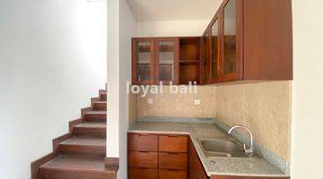 Gambar 5 Rumah, House With Villa Concept In Jimbaran, Bali