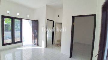 Gambar 4 Rumah, Brand New House With Nice Hook Position In Nusa Dua, Badung, Bali