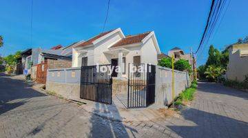 Gambar 3 Rumah, Brand New House With Nice Hook Position In Nusa Dua, Badung, Bali