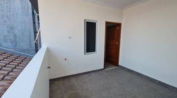 Gambar 4 Rumah Baru Muara Karang 8x15 2.5 Lantai Shm Lokasi Bagus Jln Lbr