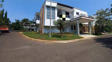 tampak depan rumah 2 lantai baru semi