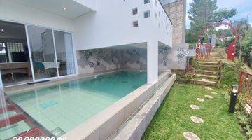 Gambar 1 Rumah Swimming Pool Dan Full Furnish Resort Dago Pakar