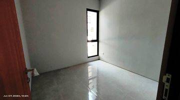 Gambar 3 Dijual Rumah 2 Lantai Bagus Unfurnished HGB di Z Living, Bekasi