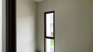 Gambar 5 Rumah 2 Lantai Bagus Unfurnished SHM di Cluster Burgundy, Bekasi