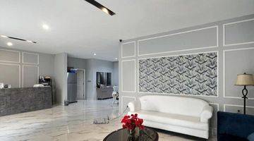 ruang tamu rumah siap huni full furnished.sangat