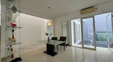 Gambar 3 Rumah Exclusive Minimalis Modern San Antonio Siap Huni Pakuwon City