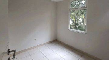 Gambar 4 Disewakan View Pool Lnt12 Apartemen Springlake, Tipe 2br+2ac