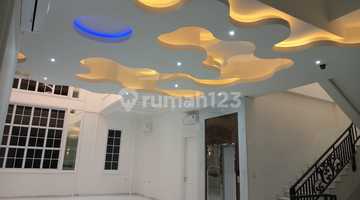 ruang keluarga rumah brand new pantai indah