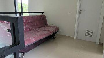 Gambar 3 Rumah 2 Lantai Semi Furnished Cluster Piazza, Tangerang Selatan