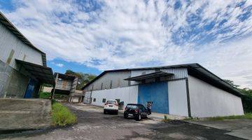 tampak depan disewakan gudang siap pakai, sudah