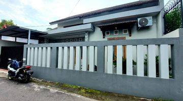 tampak depan rumah di manahan banjarsari solo