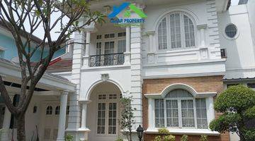 tampak depan  rumah dijual bagus dan nyaman