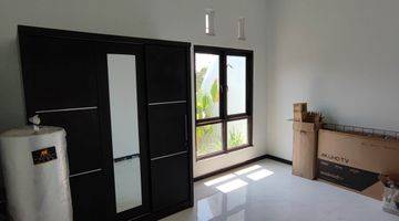 ruang keluarga dijual rumah posisi hook jalan