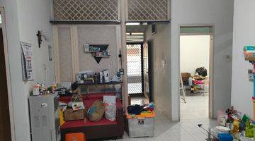 ruang keluarga rumah dekat bandara dan binus,