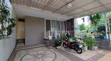 Gambar 2 Rumah full furnished Ivy Park Depan Danau Bsb Dekat Mall & Unika