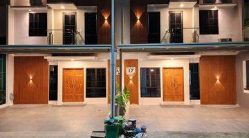 Gambar 1 Dijual Rumah 2 Lantai Beverly Green Semi Furnish 